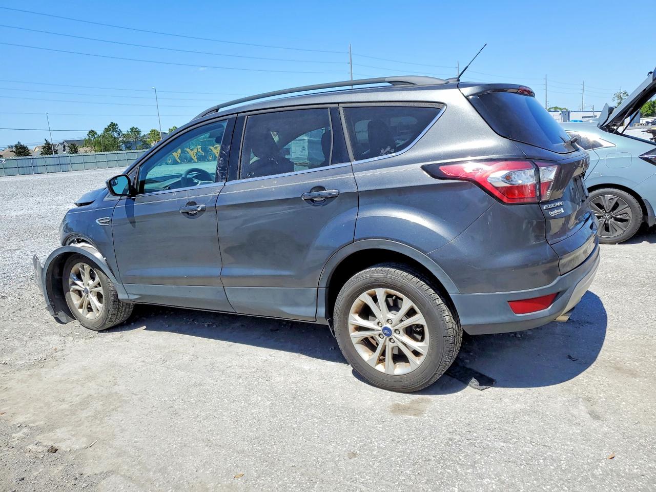 2018 FORD ESCAPE SE photo 2