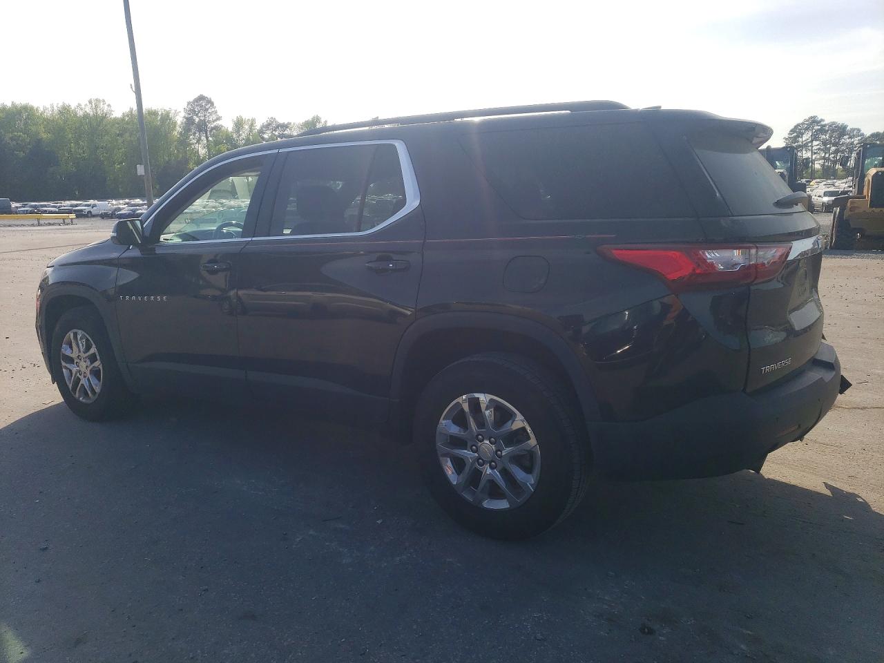 2019 CHEVROLET TRAVERSE LT photo 3
