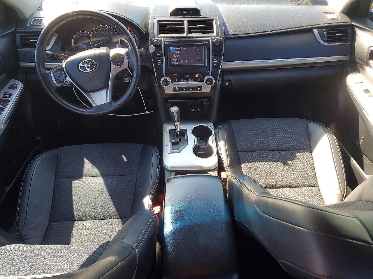 2013 TOYOTA CAMRY SE photo 8