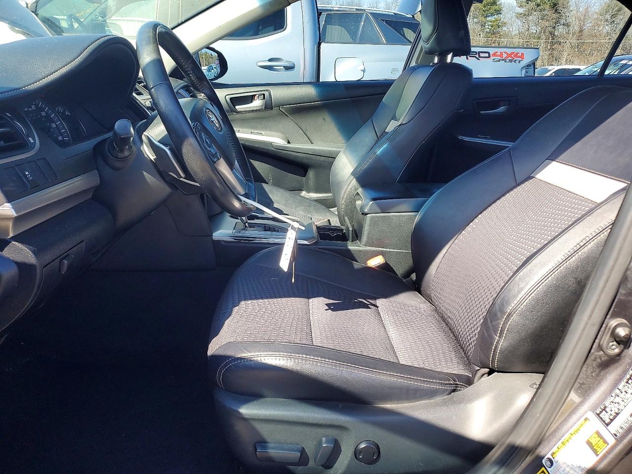2013 TOYOTA CAMRY SE photo 7