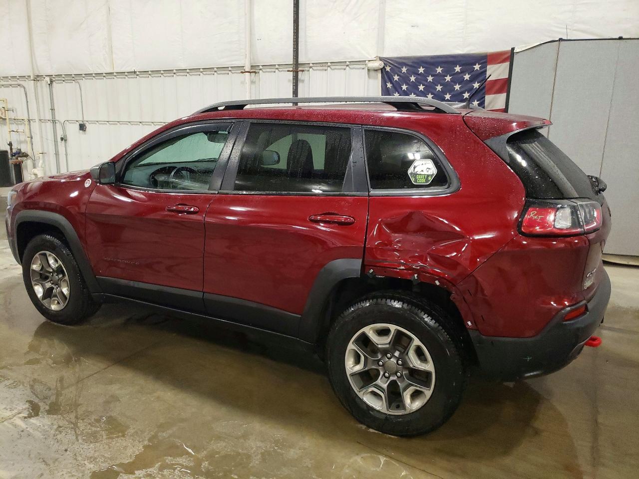 2019 JEEP CHEROKEE TRAILHAWK photo 2