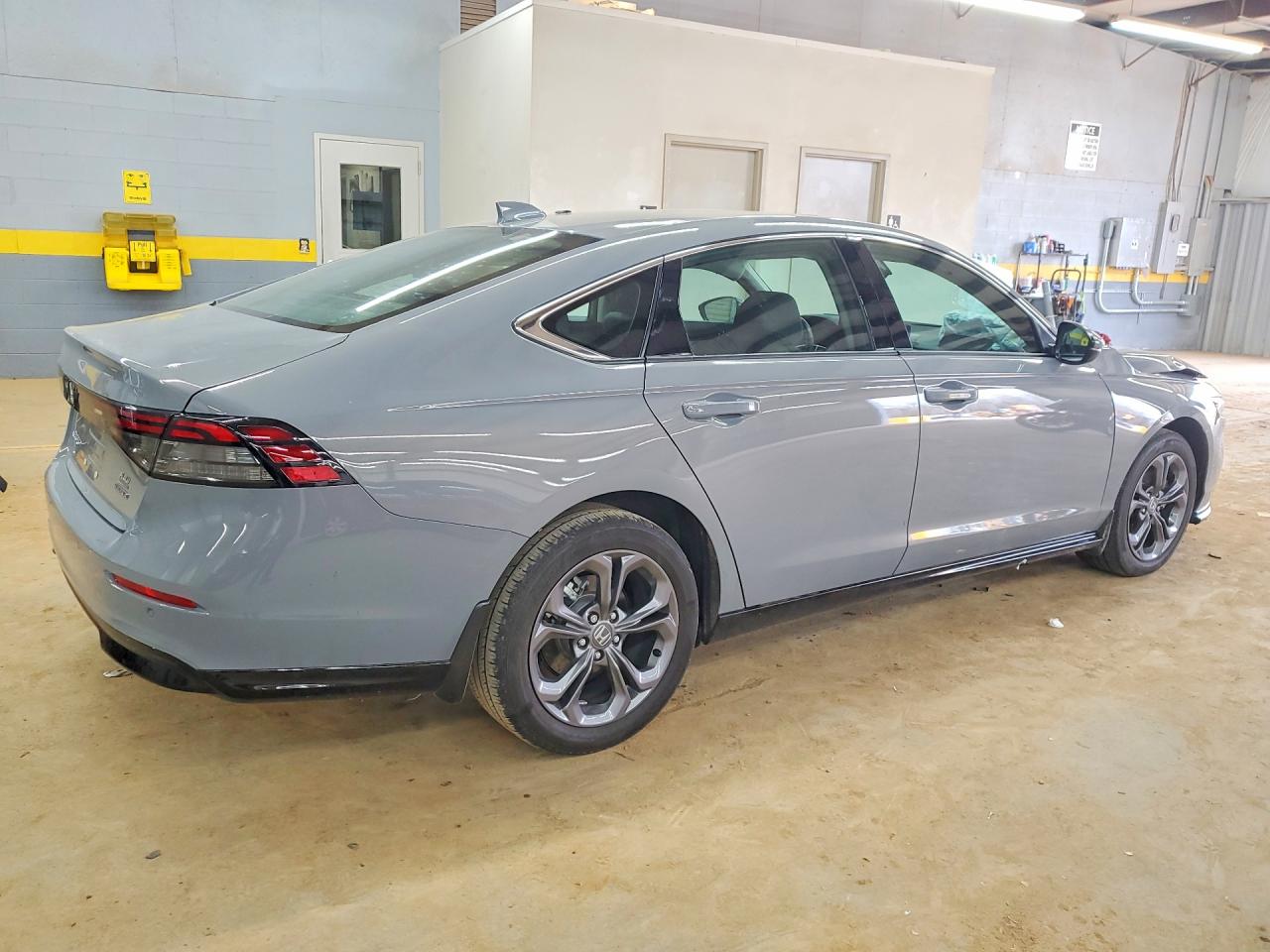 2025 HONDA ACCORD HYBRID EXL photo 5