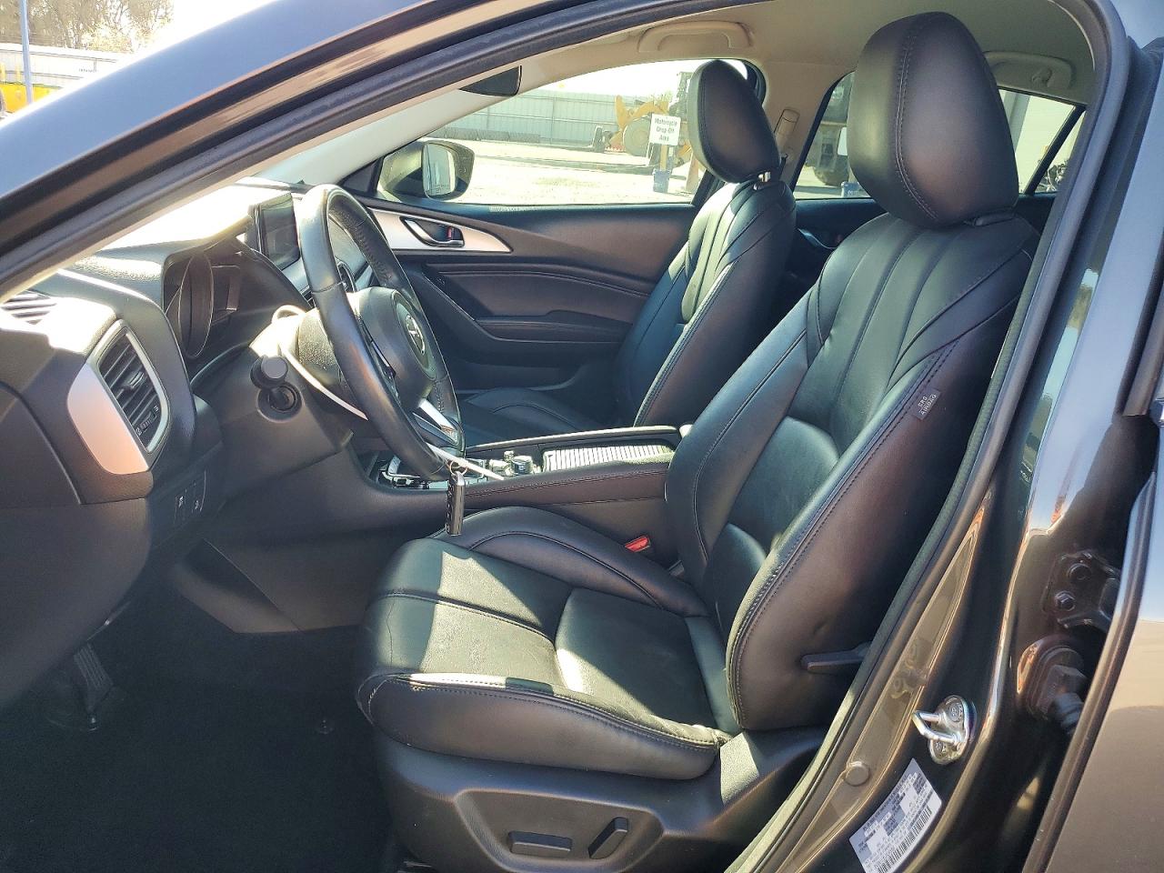 2018 MAZDA 3 TOURING photo 19