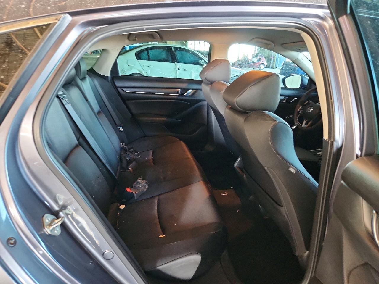 2020 HONDA ACCORD LX photo 19