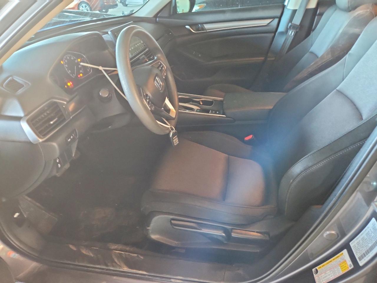 2020 HONDA ACCORD LX photo 13