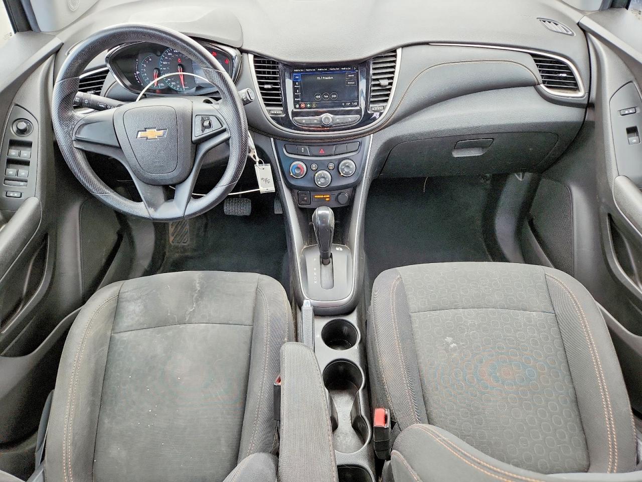2019 CHEVROLET TRAX LS photo 8