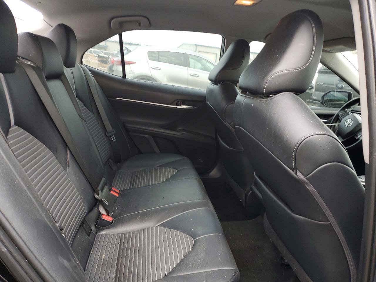 2021 TOYOTA CAMRY SE photo 10