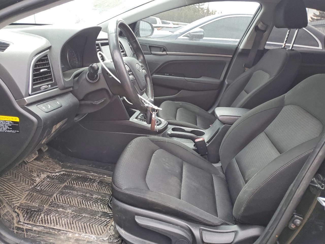 2017 HYUNDAI ELANTRA SE photo 13