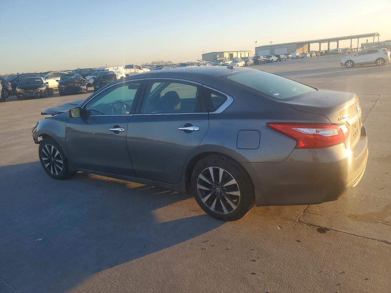2017 NISSAN ALTIMA 2.5 SV photo 2