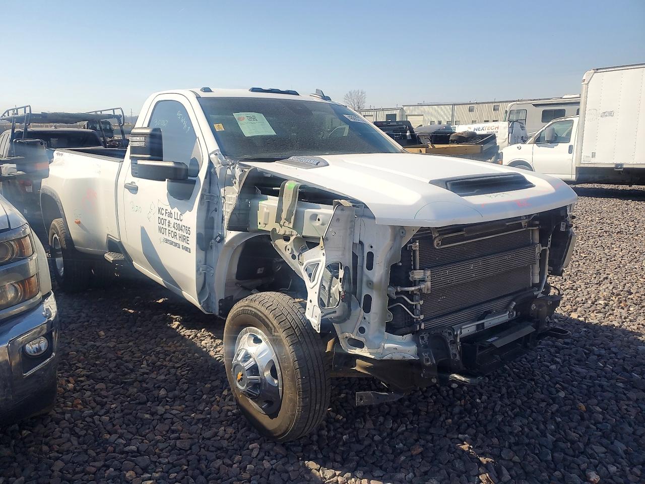 2024 CHEVROLET SILVERADO K3500 photo 4