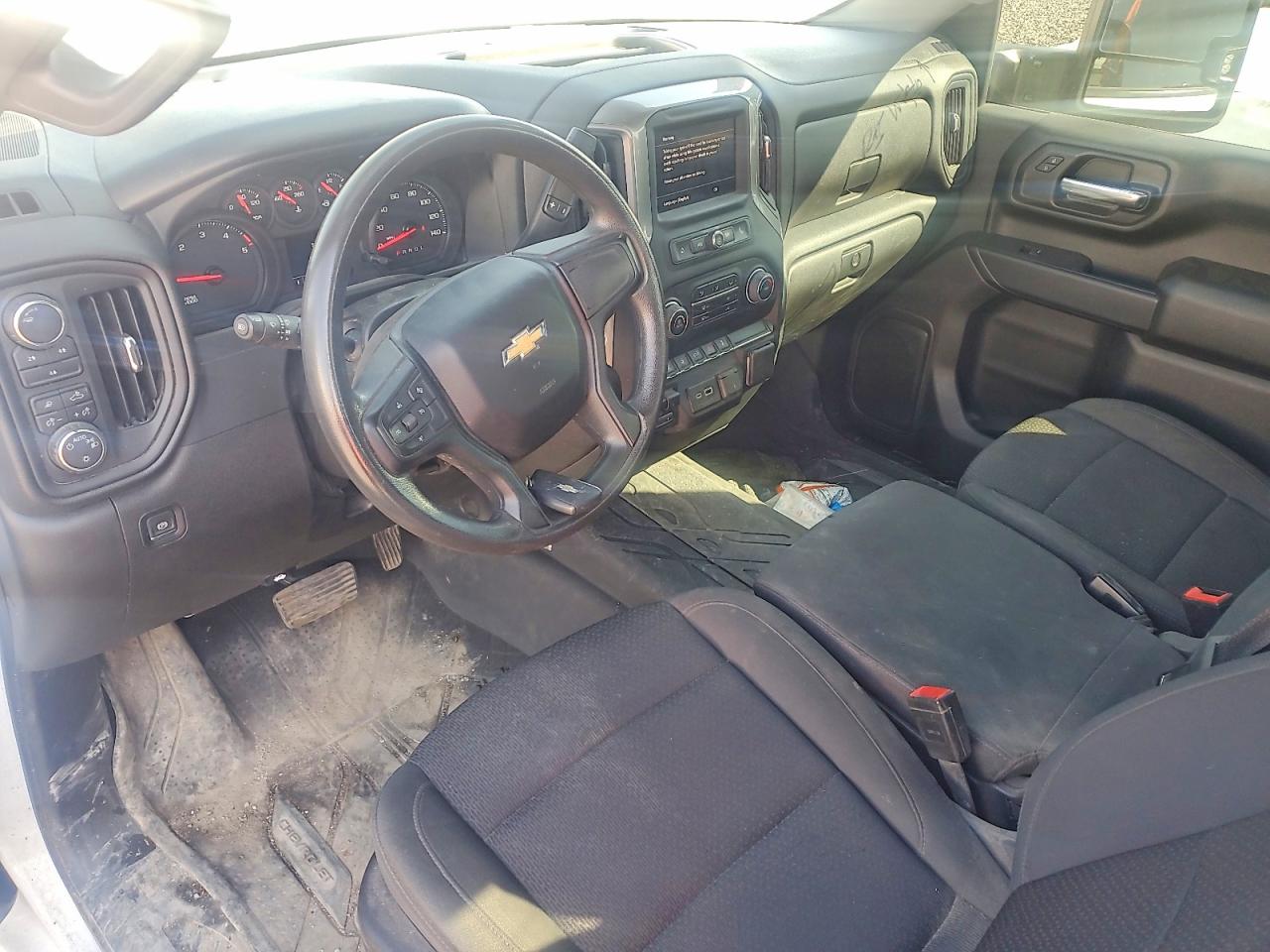 2024 CHEVROLET SILVERADO K3500 photo 8