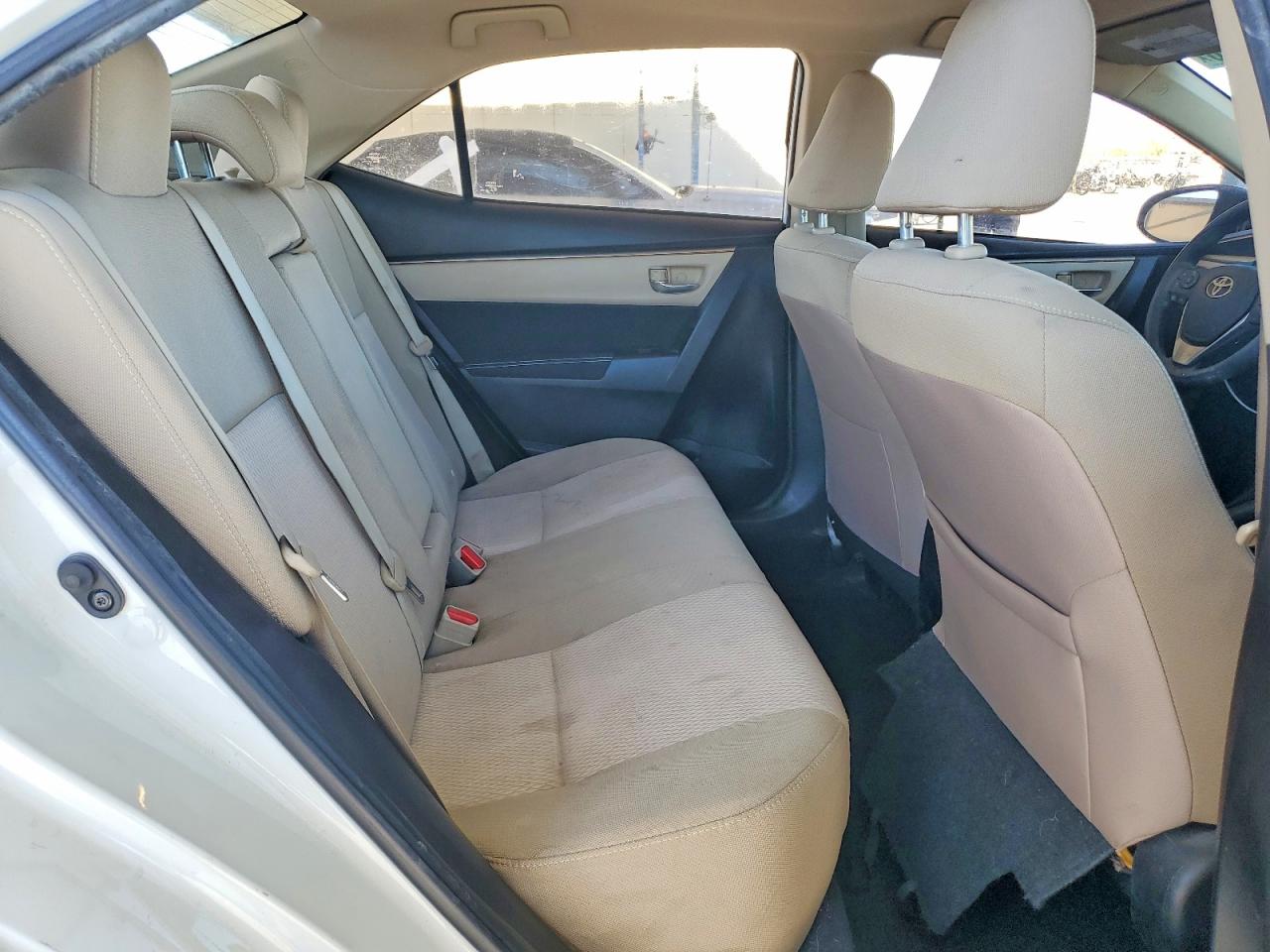 2015 TOYOTA COROLLA LE photo 19