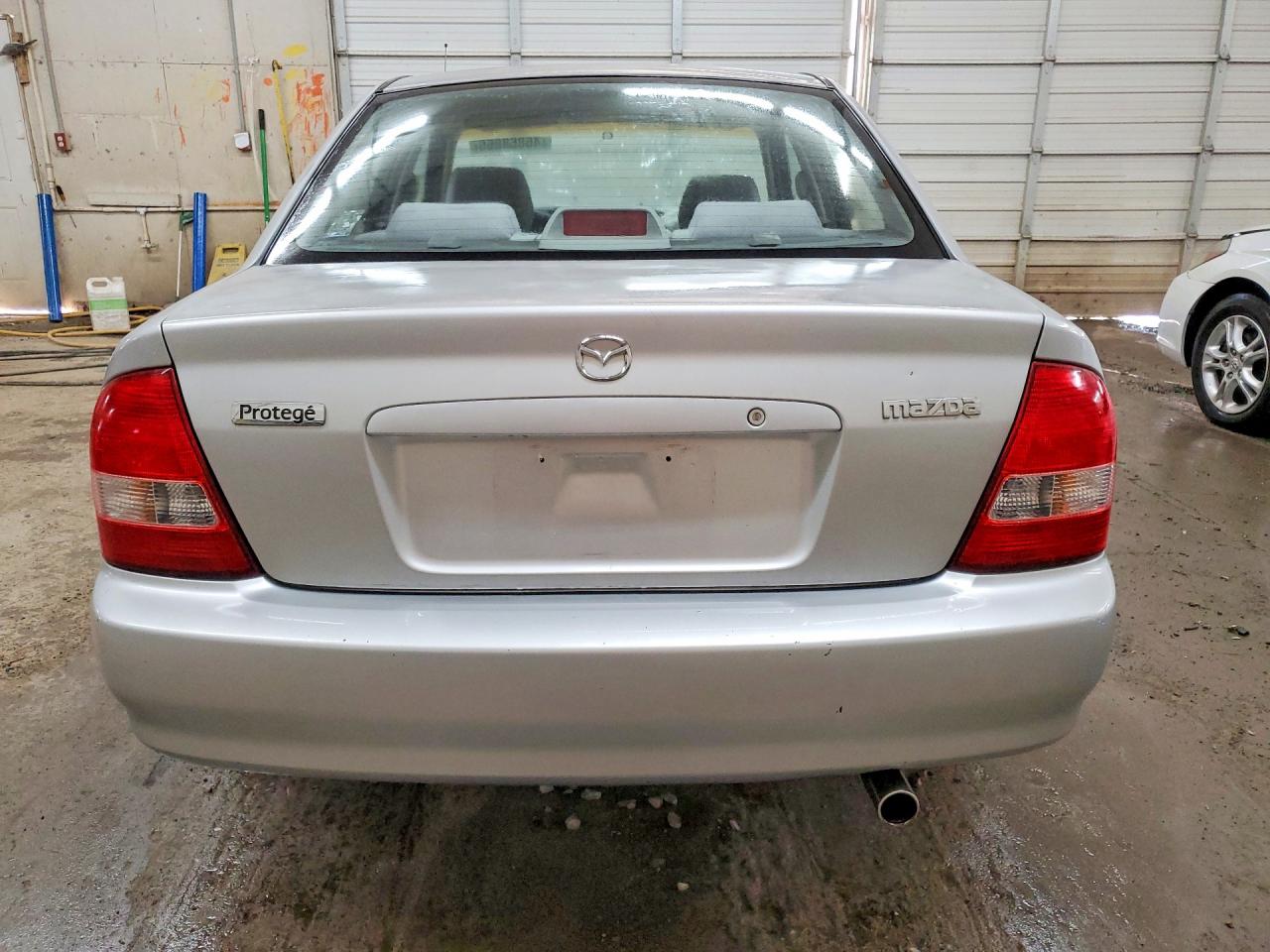 2000 MAZDA PROTEGE DX photo 16