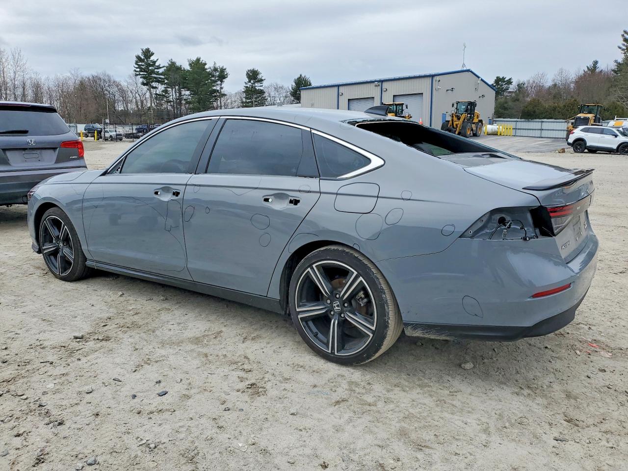 2025 HONDA ACCORD HYBRID SPORT photo 2