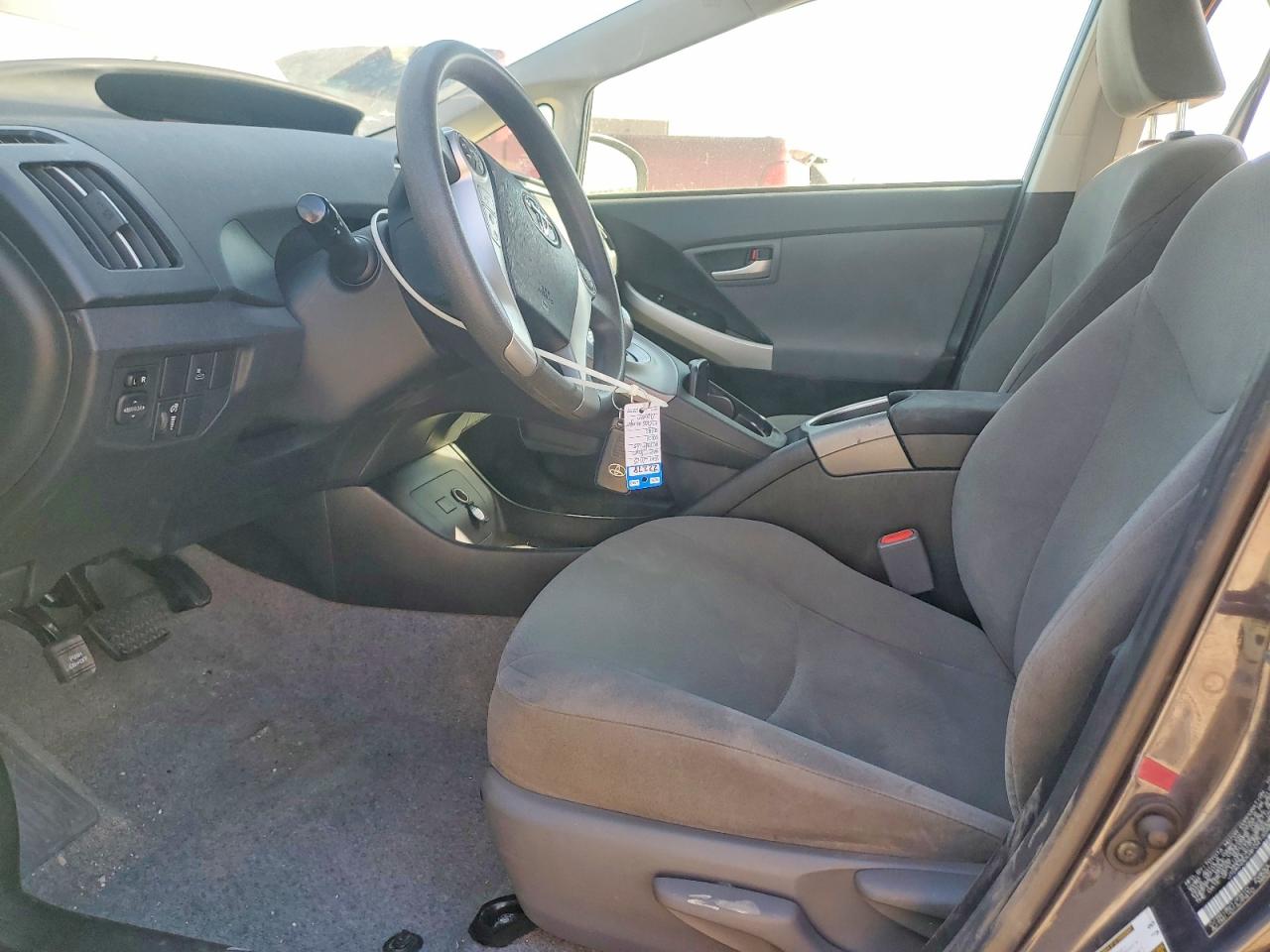 2015 TOYOTA PRIUS THREE photo 7