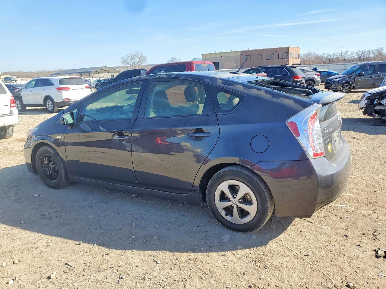 2015 TOYOTA PRIUS THREE photo 2