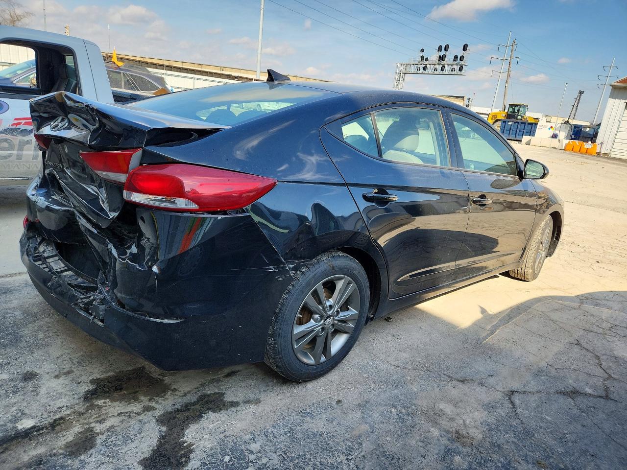 2017 HYUNDAI ELANTRA SE photo 5