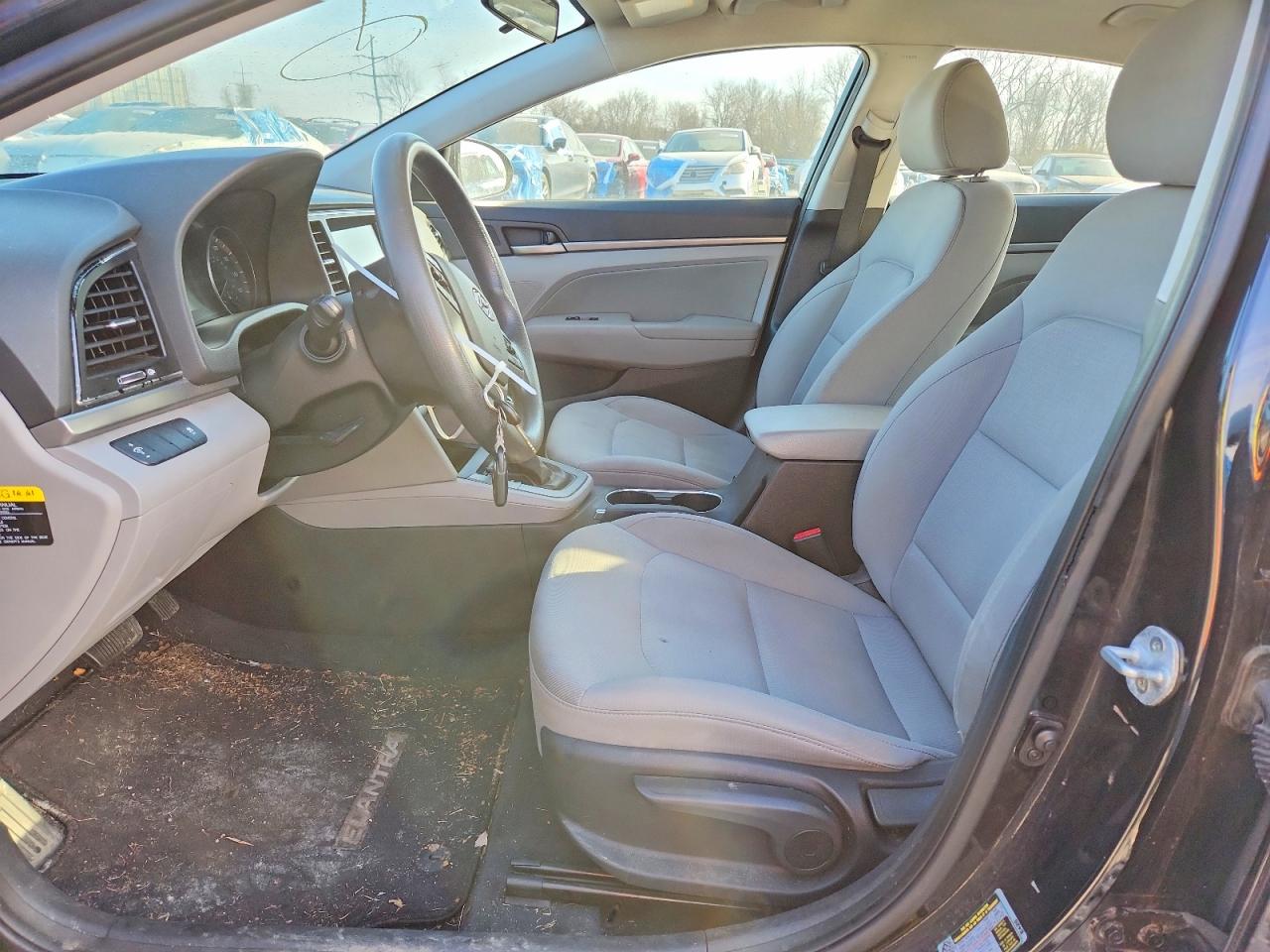 2017 HYUNDAI ELANTRA SE photo 13