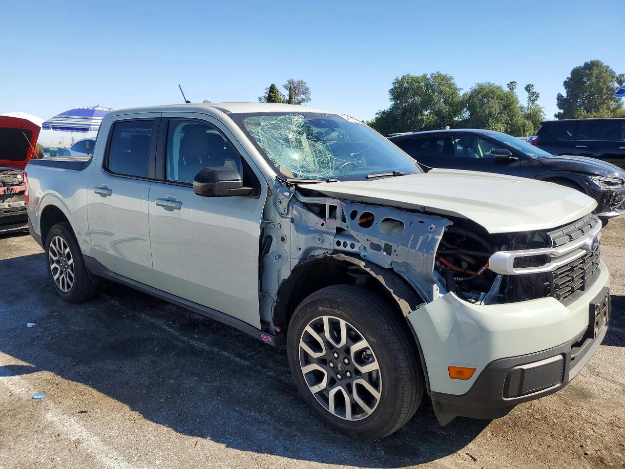 2024 FORD MAVERICK LARIAT photo 4
