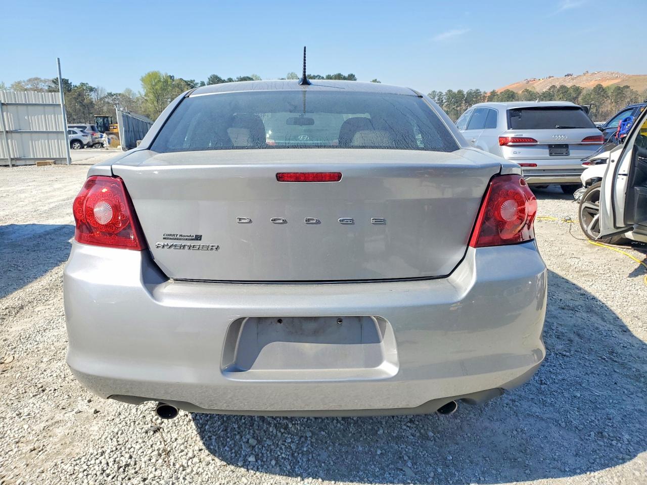 2013 DODGE AVENGER SE photo 6