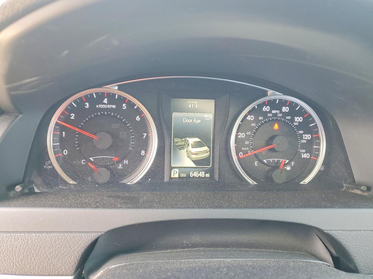 2016 TOYOTA CAMRY SE photo 17