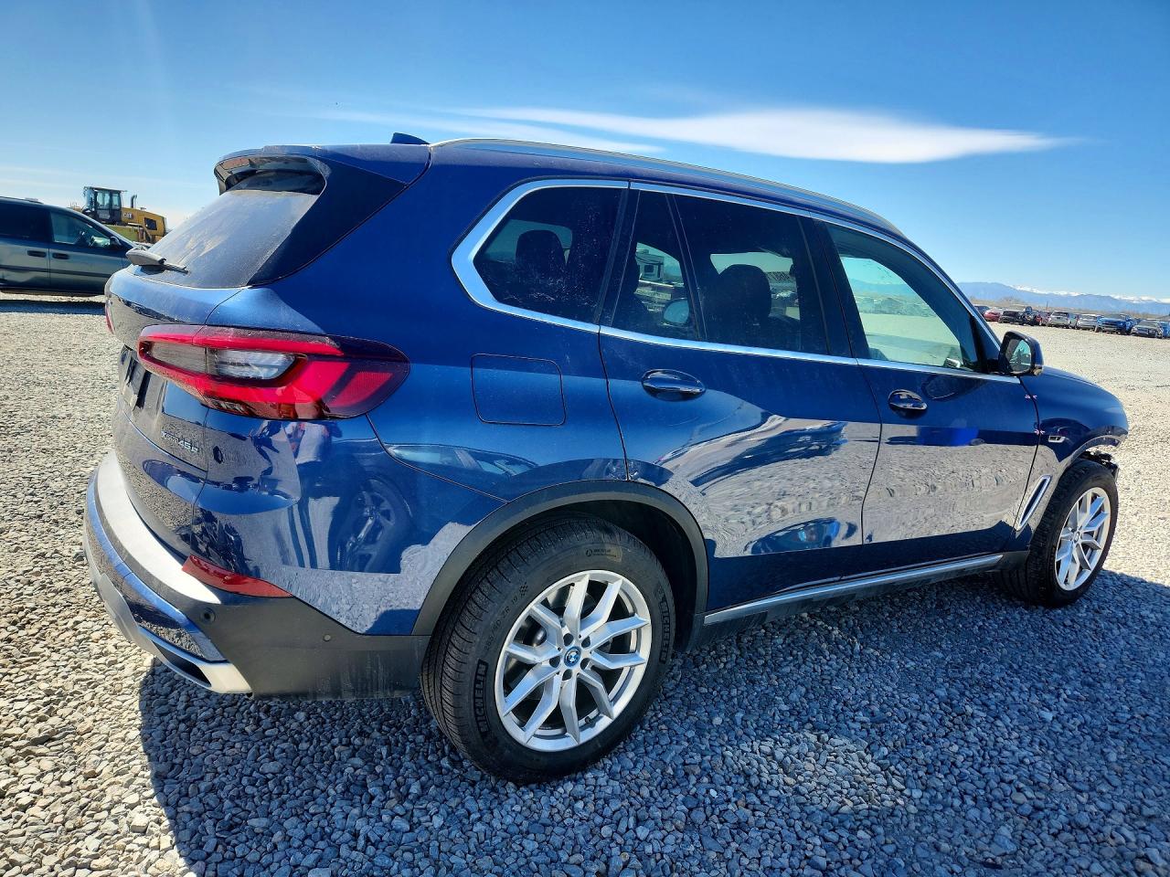 2022 BMW X5 XDRIVE45E photo 3