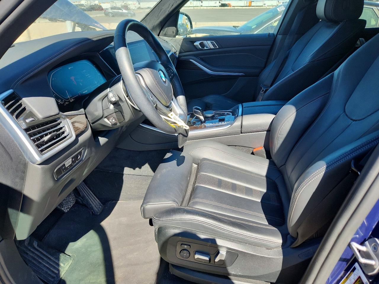 2022 BMW X5 XDRIVE45E photo 7
