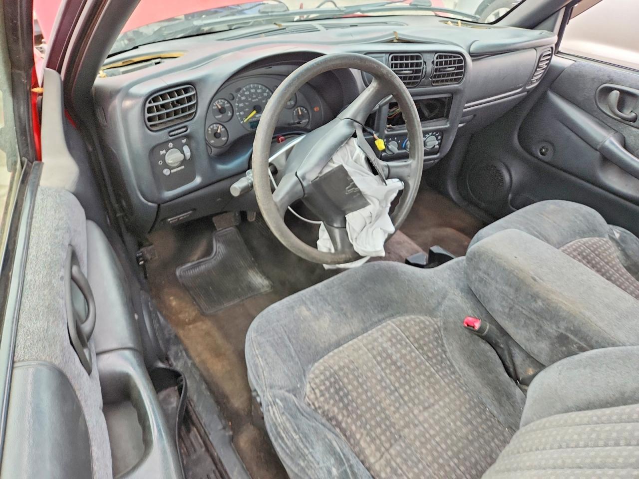 1999 CHEVROLET S TRUCK S10 photo 22