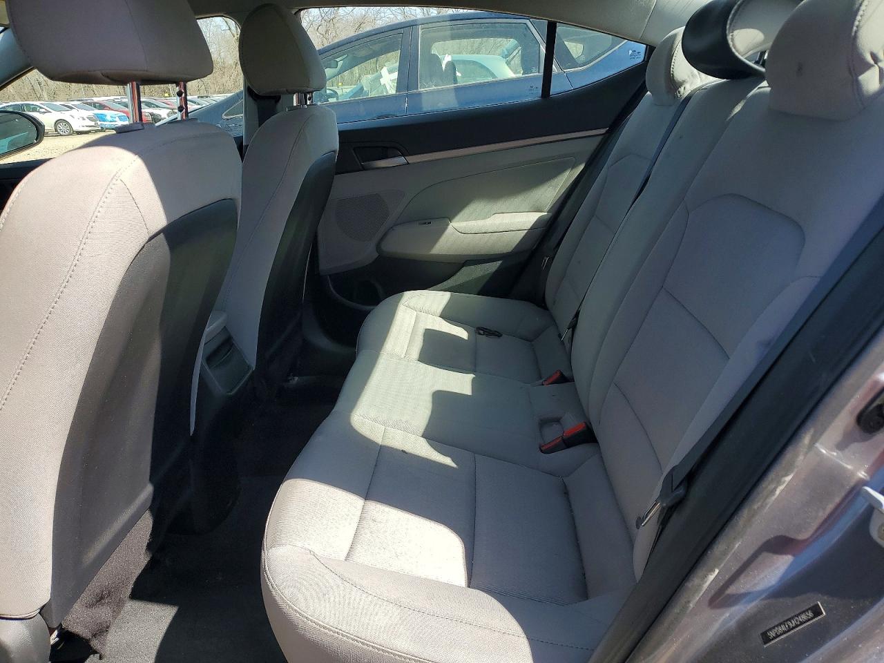 2018 HYUNDAI ELANTRA SEL photo 19