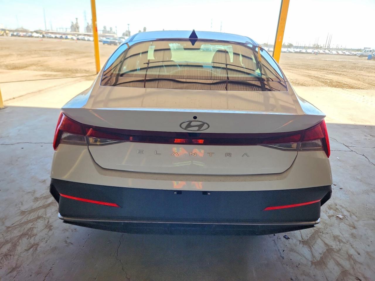 2024 HYUNDAI ELANTRA SEL photo 16