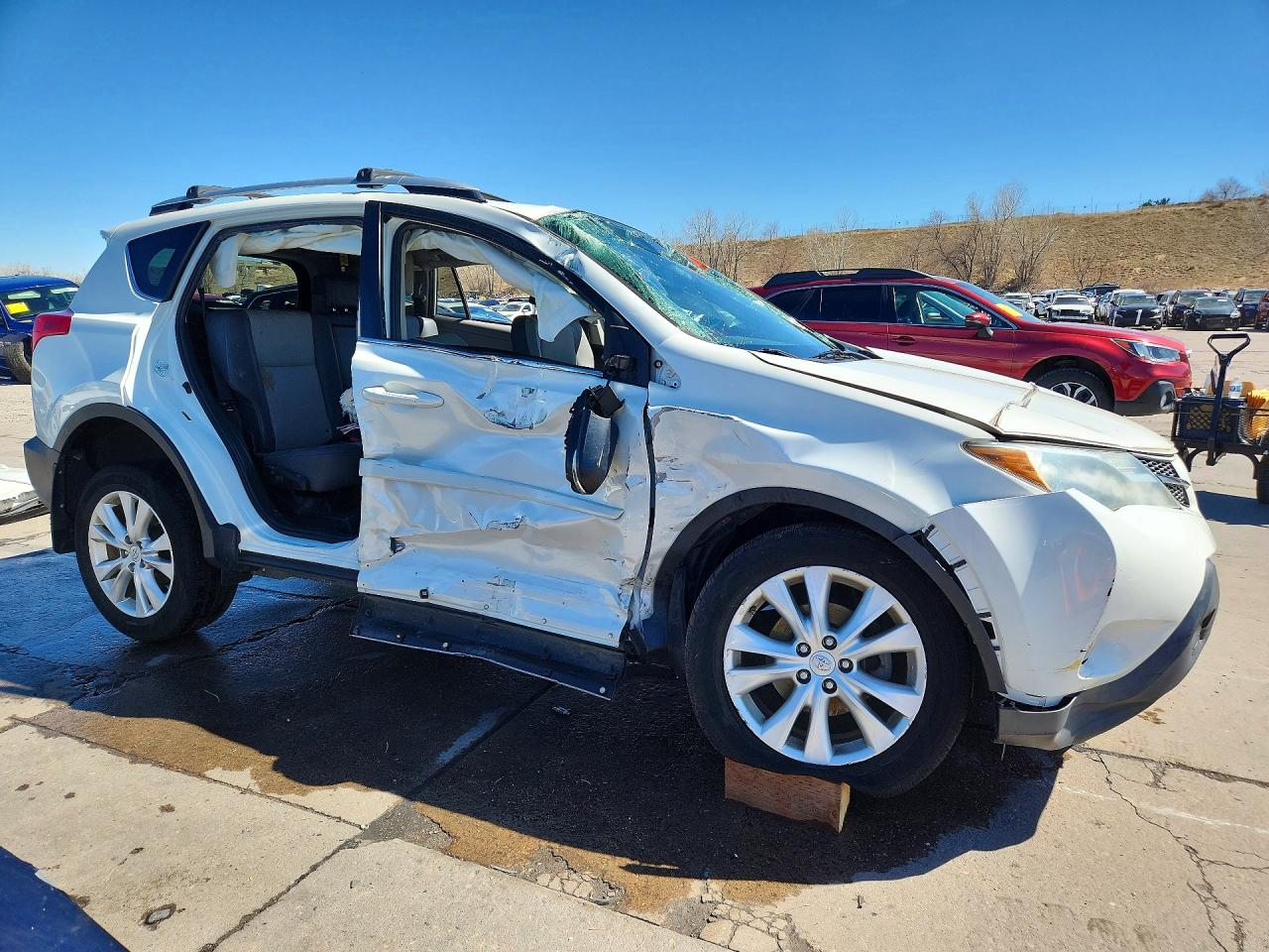2013 TOYOTA RAV4 LIMITED photo 4