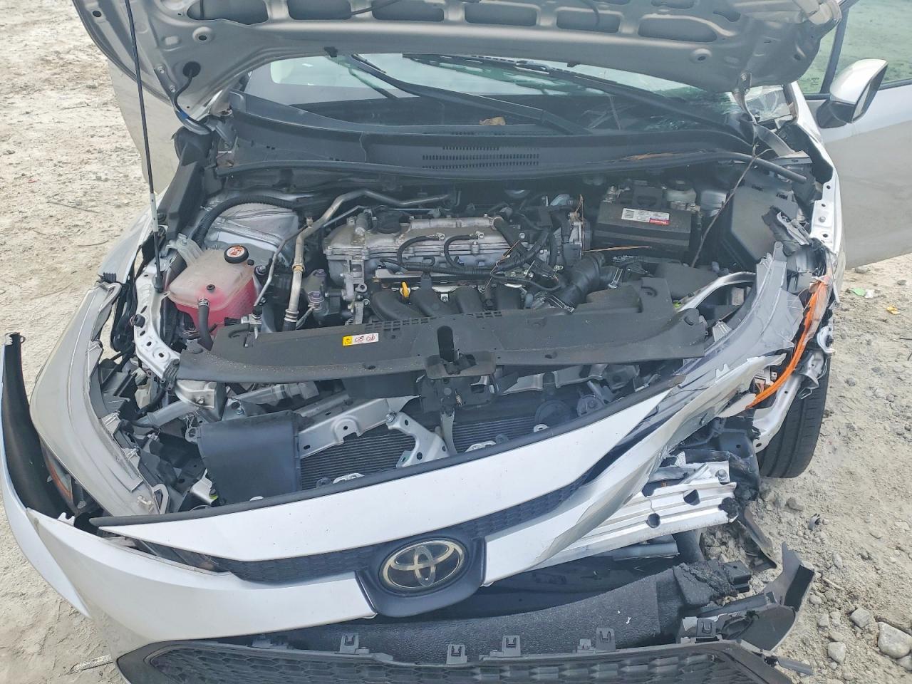 2021 TOYOTA COROLLA LE photo 31