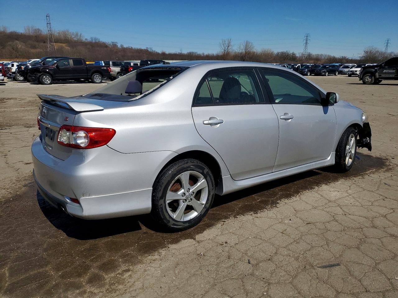 2011 TOYOTA COROLLA S photo 7