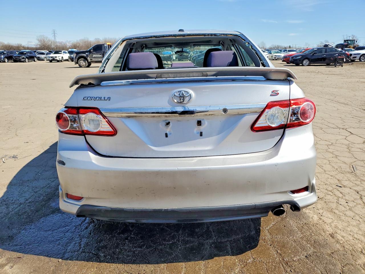 2011 TOYOTA COROLLA S photo 16
