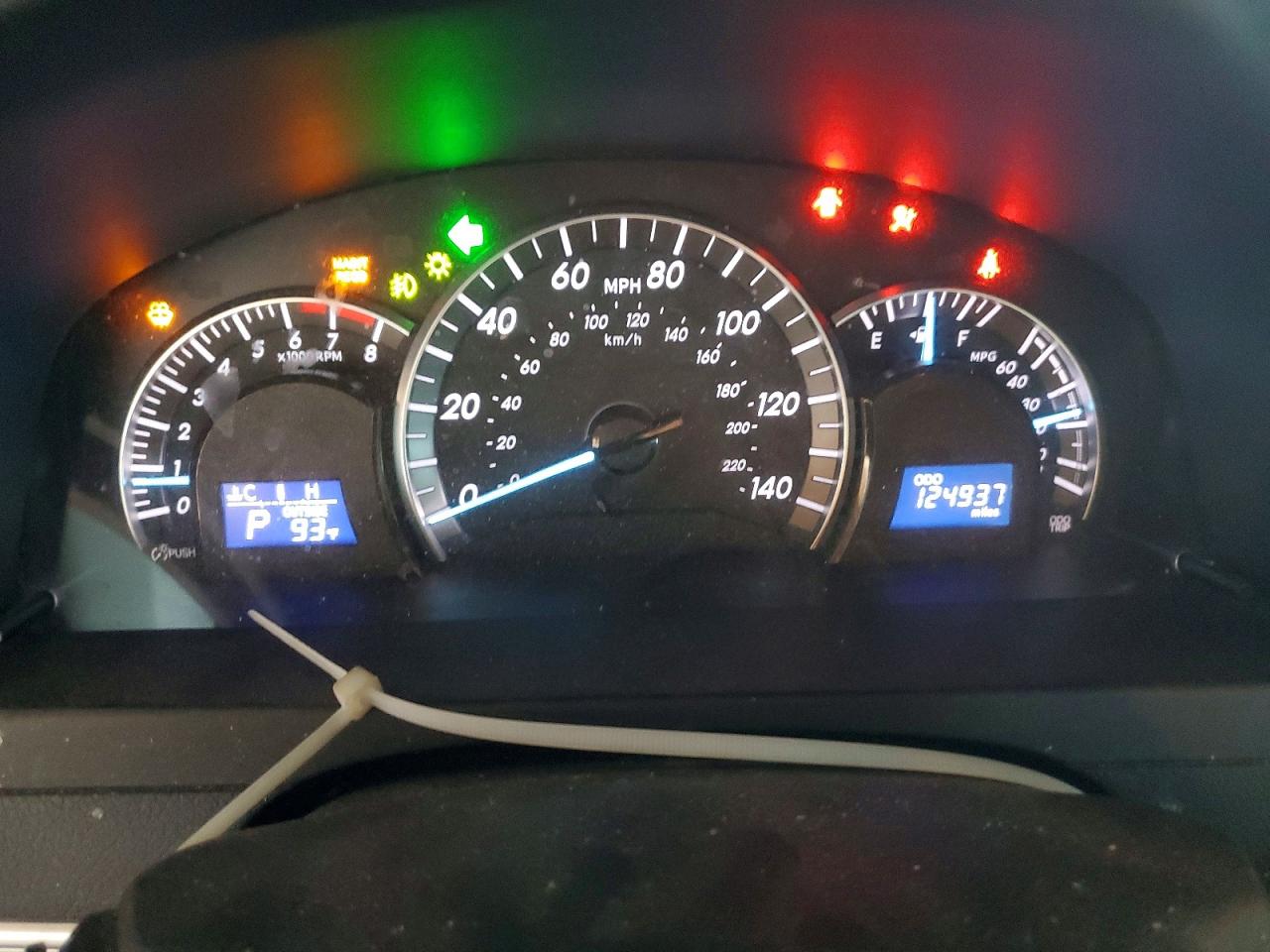 2013 TOYOTA CAMRY SE photo 9