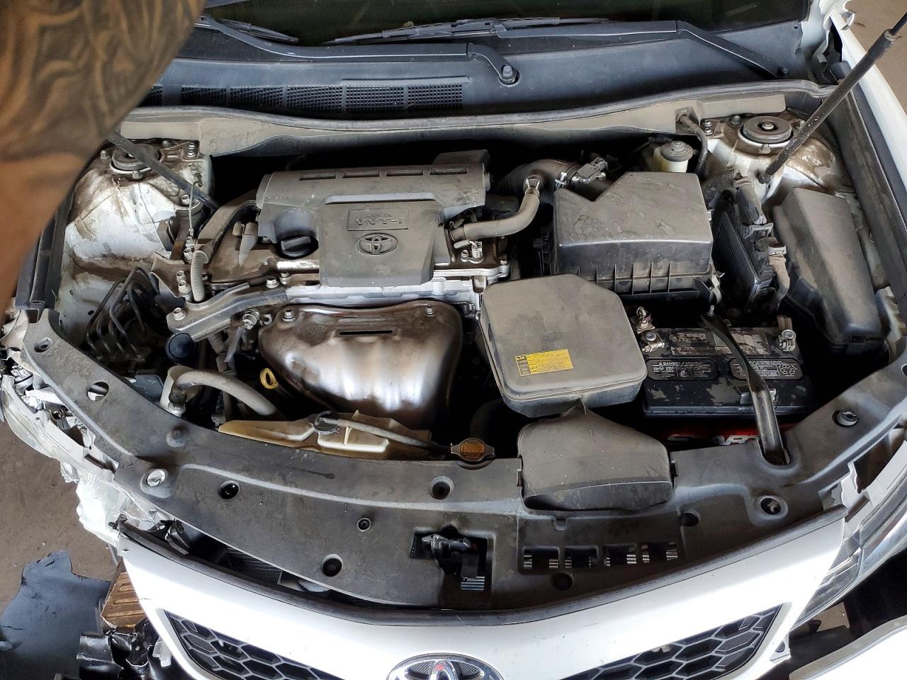 2013 TOYOTA CAMRY SE photo 11