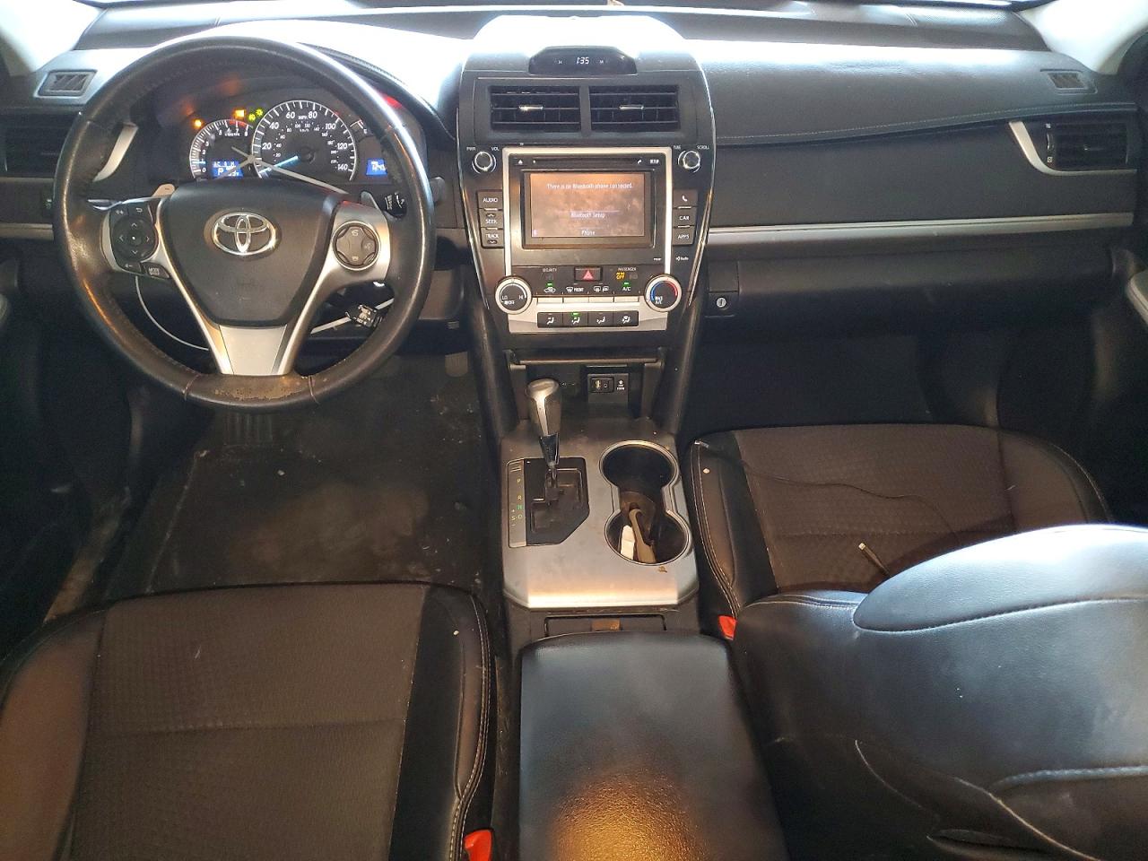 2013 TOYOTA CAMRY SE photo 8