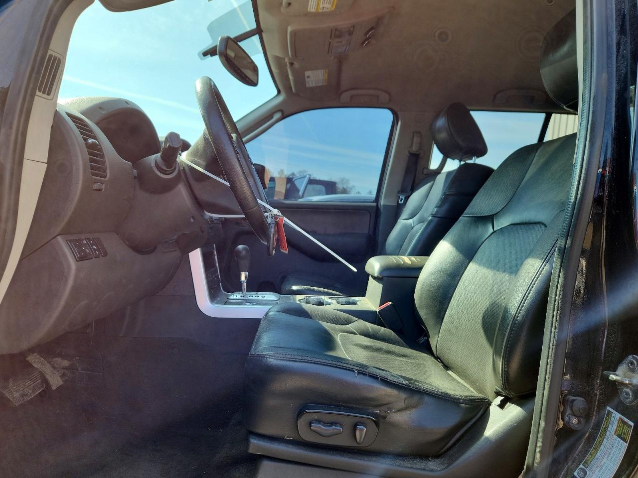 2012 NISSAN PATHFINDER S photo 13