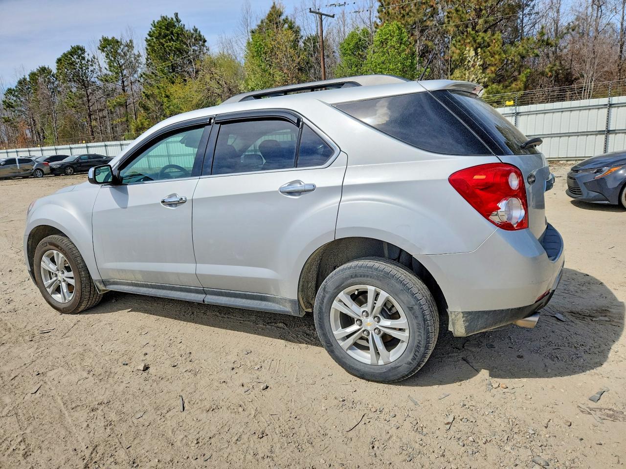 2014 CHEVROLET EQUINOX LT photo 3