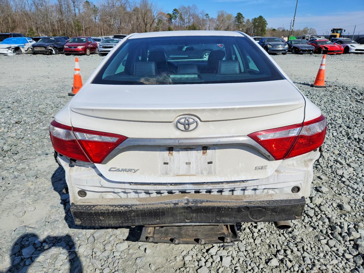 2017 TOYOTA CAMRY SE photo 11