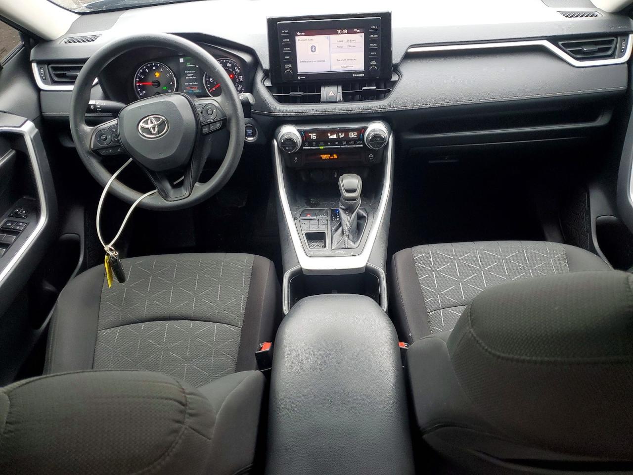 2022 TOYOTA RAV4 XLE photo 15