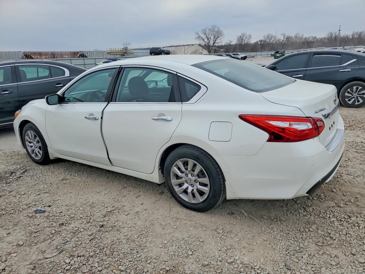 2017 NISSAN ALTIMA 2.5 S photo 2