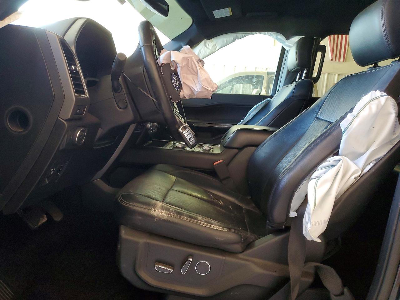 2018 FORD EXPEDITION XLT photo 13