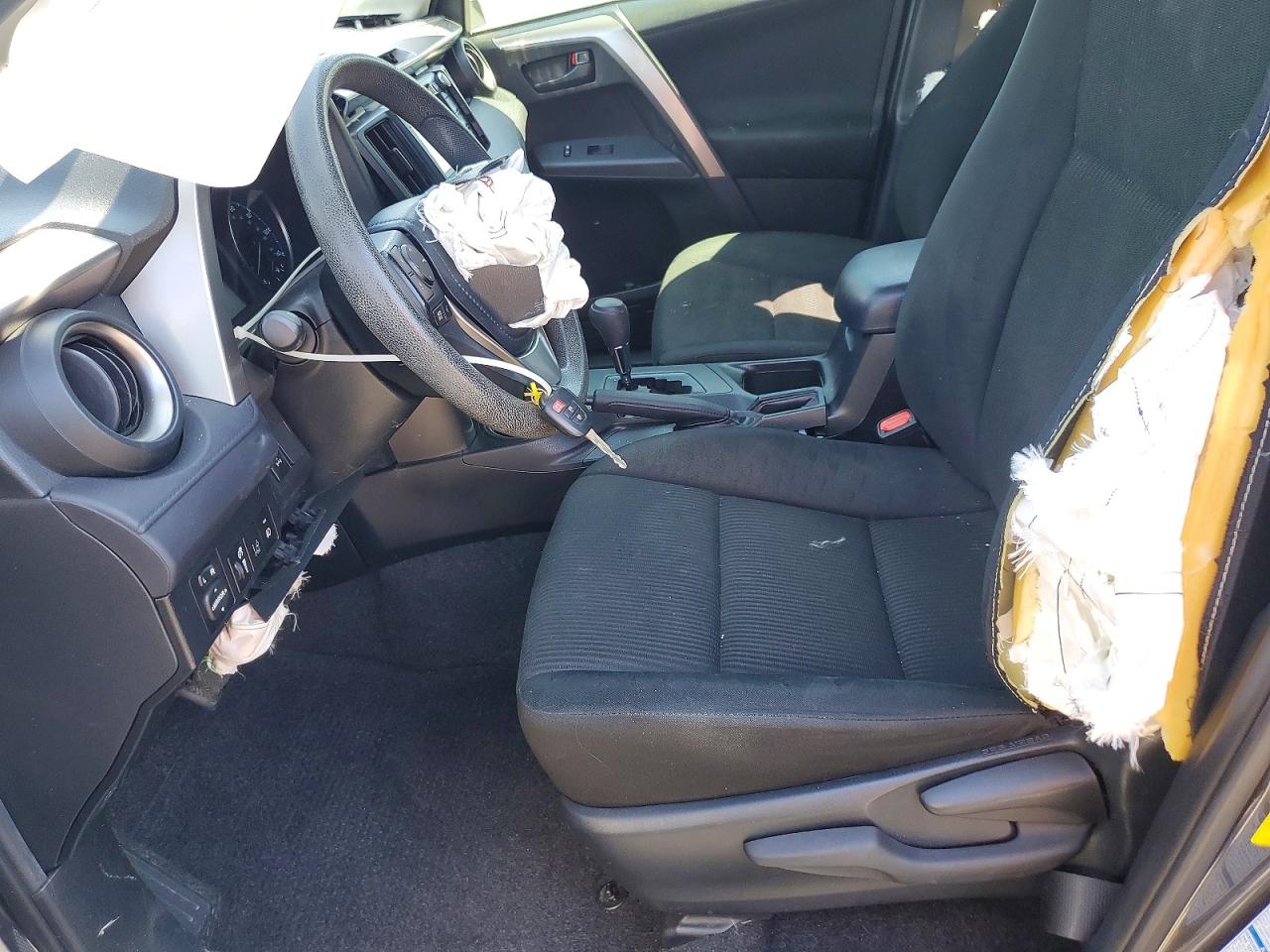 2018 TOYOTA RAV4 LE photo 13