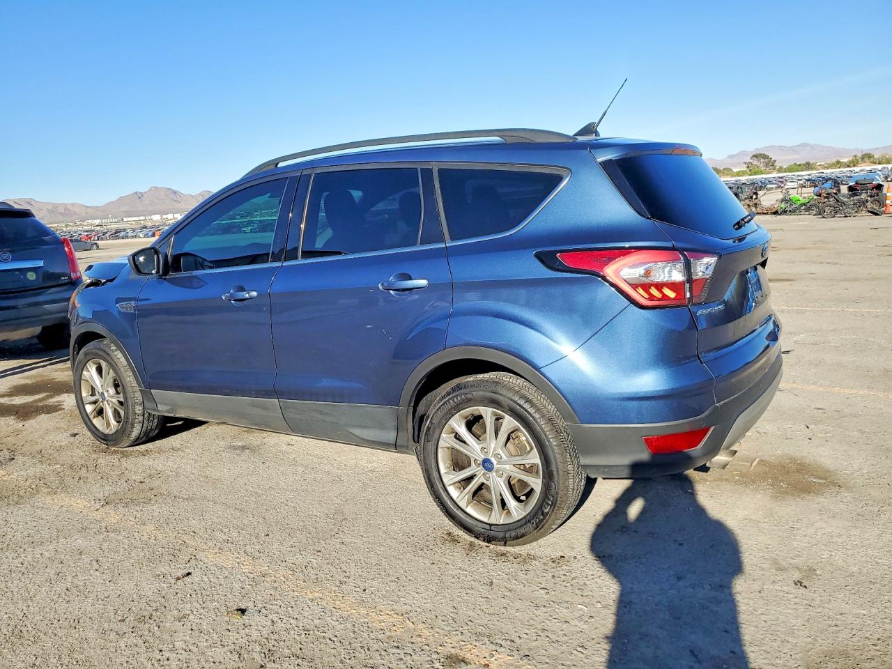 2018 FORD ESCAPE SEL photo 3