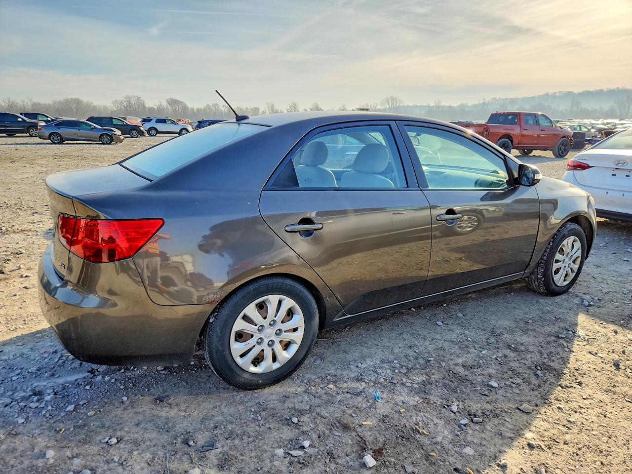 2010 KIA FORTE EX photo 5