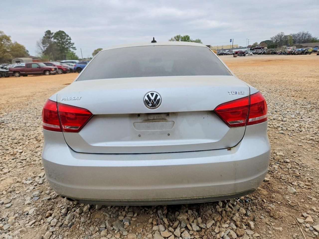 2012 VOLKSWAGEN PASSAT SE photo 11
