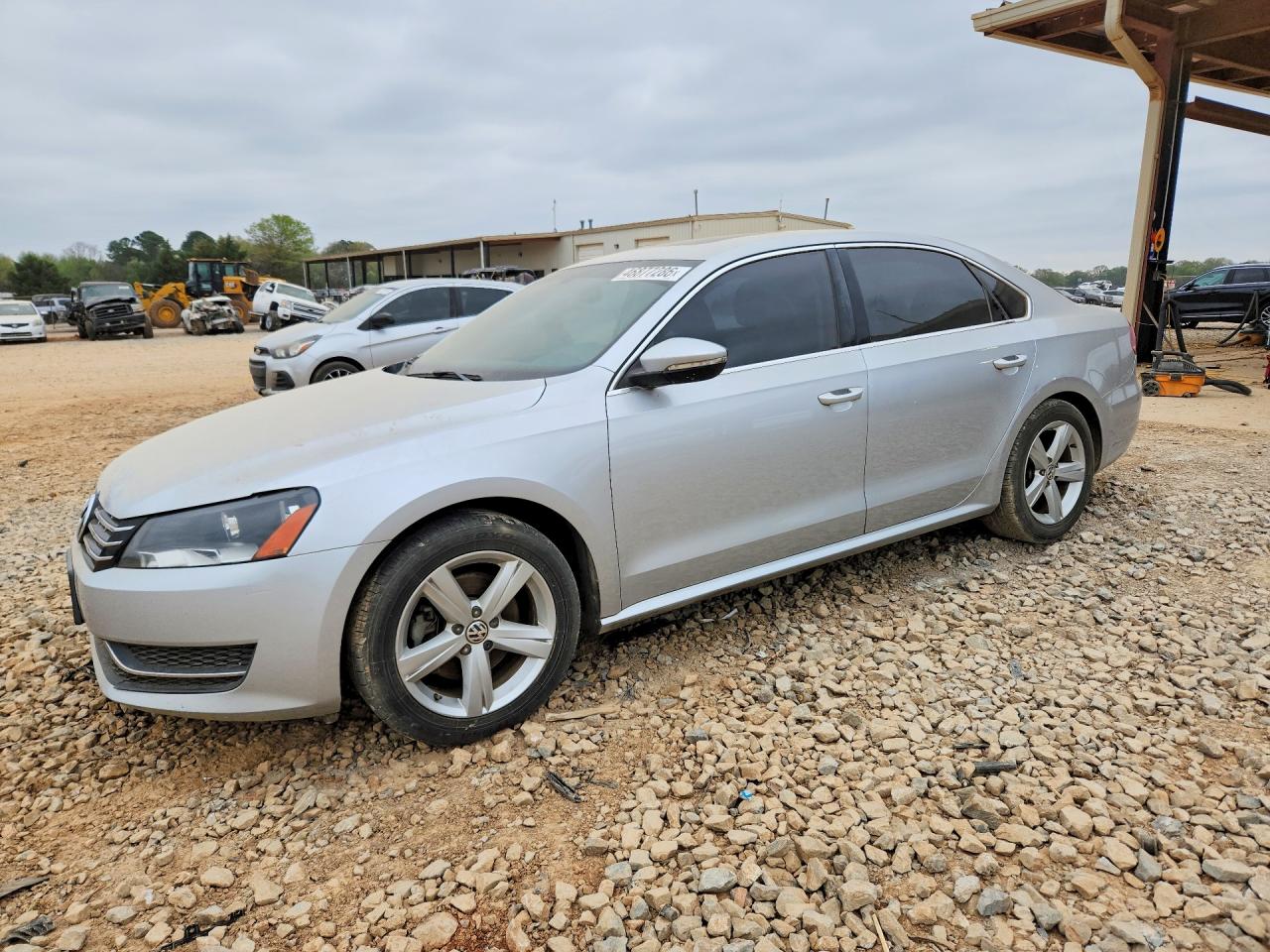 2012 VOLKSWAGEN PASSAT