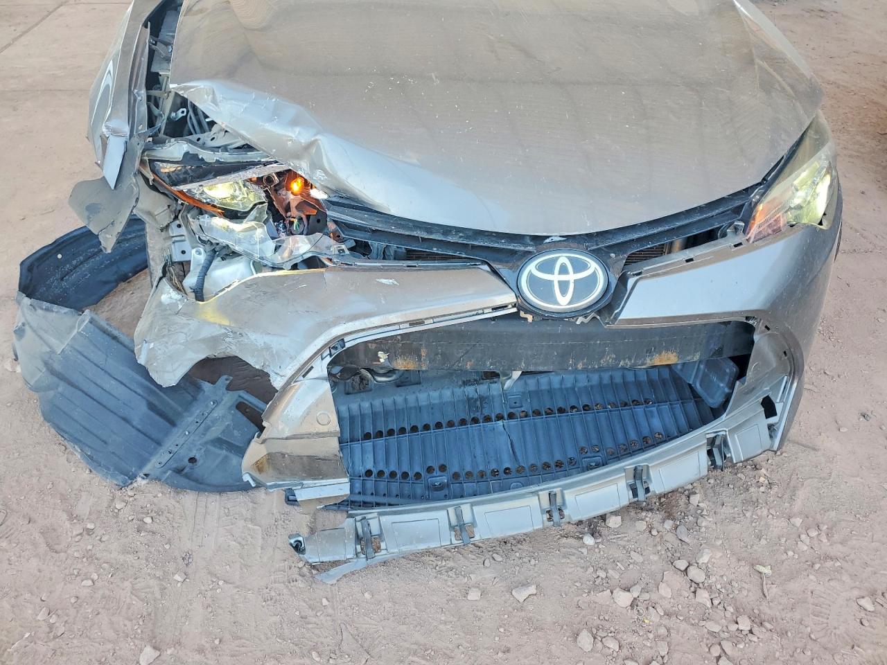 2017 TOYOTA COROLLA LE photo 21