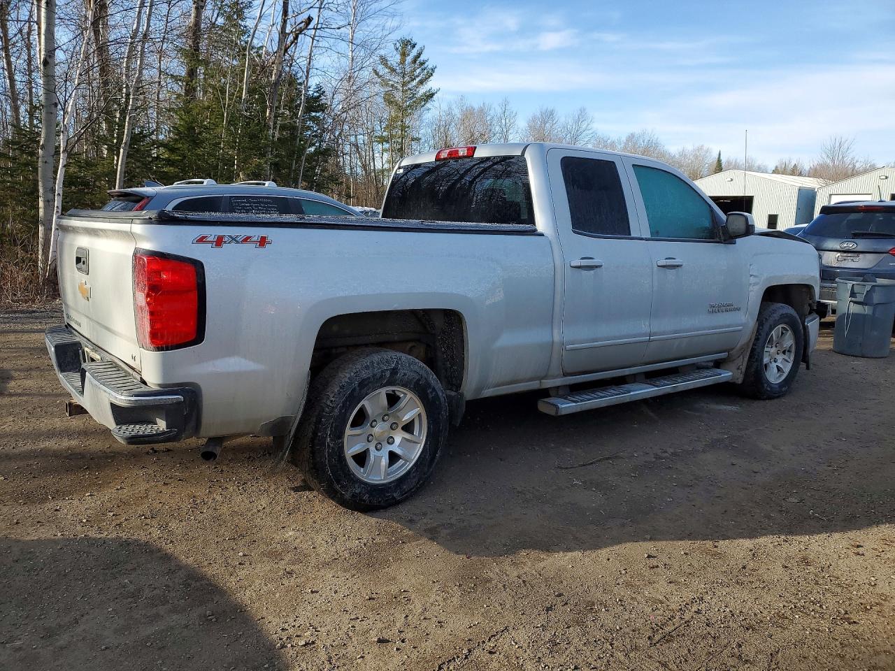 2015 CHEVROLET SILVERADO K1500 LT photo 5